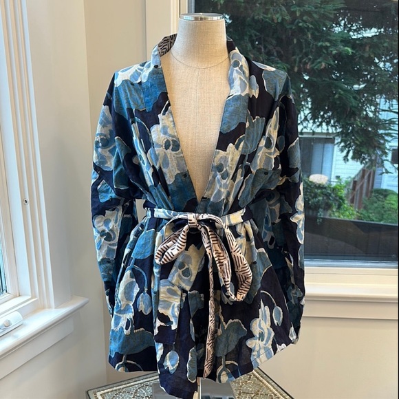 Allspice Tree Blue Floral Kimono With Belt